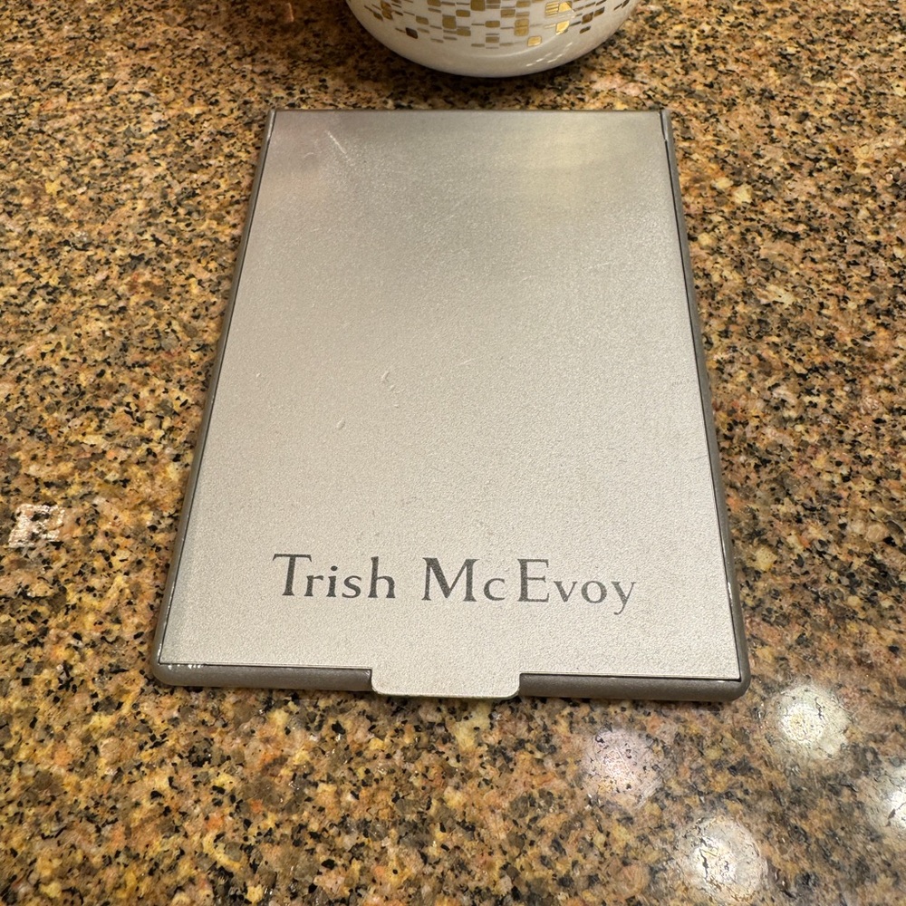 Trish McEvoy Metallic Silver‎ Beauty  Travel Mirror